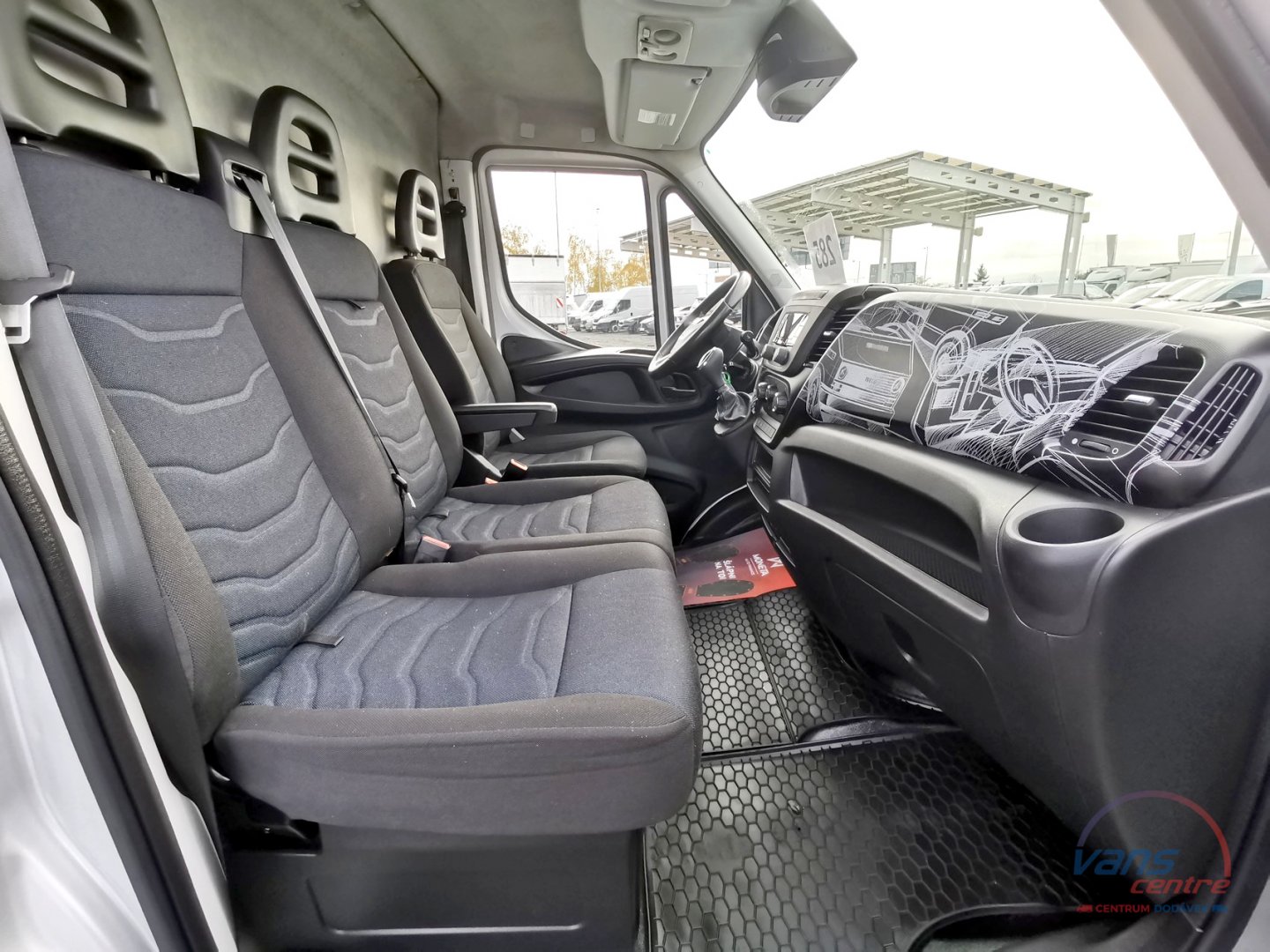 Iveco DAILY 35S14 CNG/ HI-MATIC/ SUPERMAXI XL/ ČR 