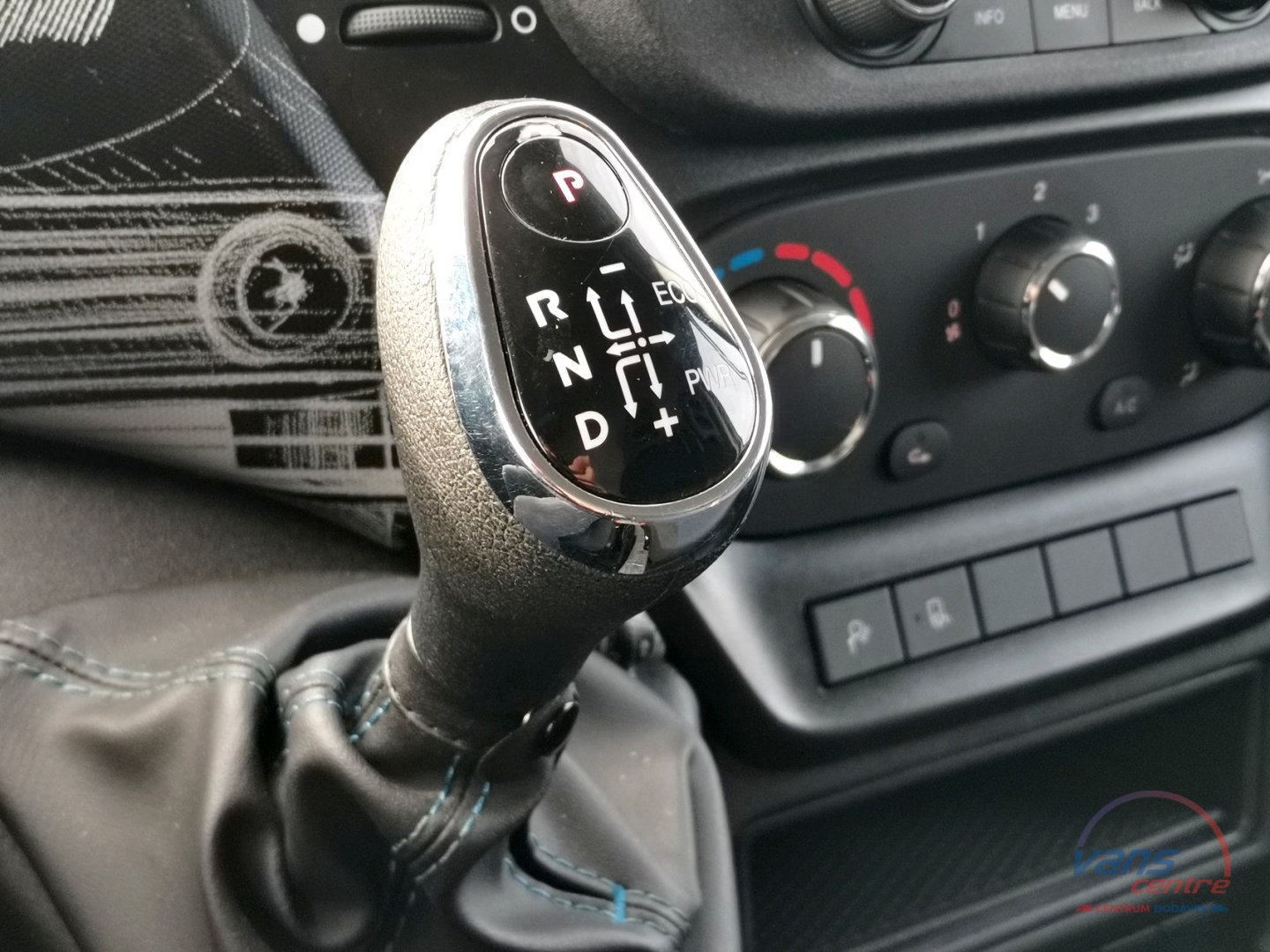 Iveco DAILY 35S14 CNG/ HI-MATIC/ SUPERMAXI XL/ ČR 