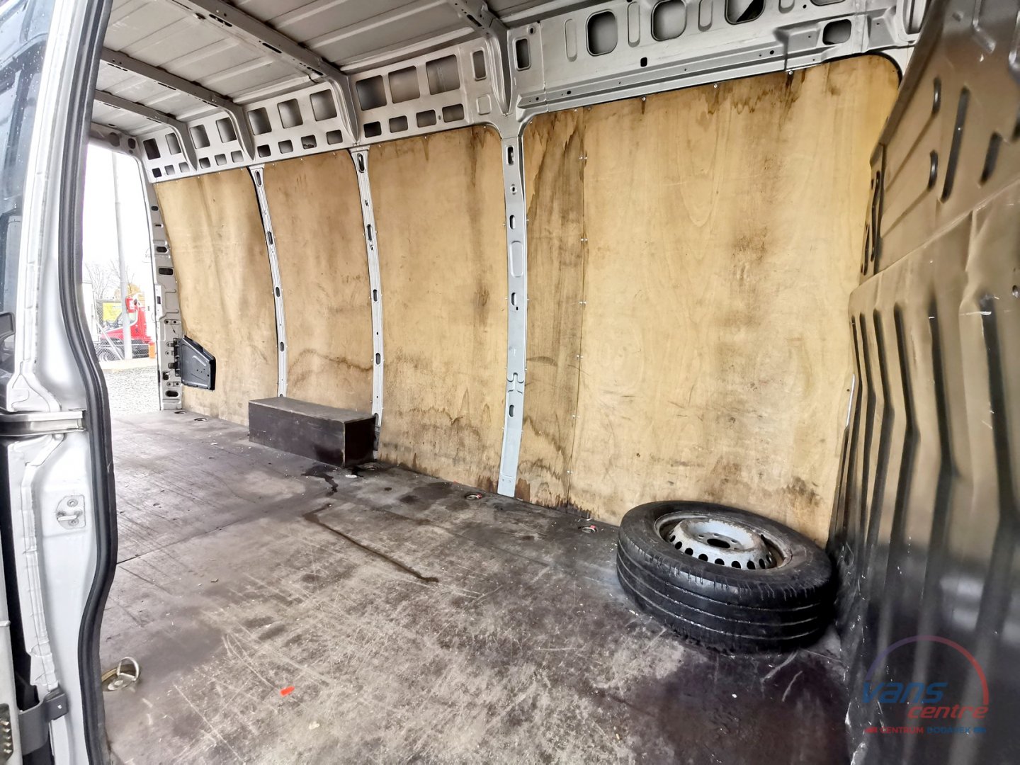 Iveco DAILY 35S14 CNG/ HI-MATIC/ SUPERMAXI XL/ ČR 