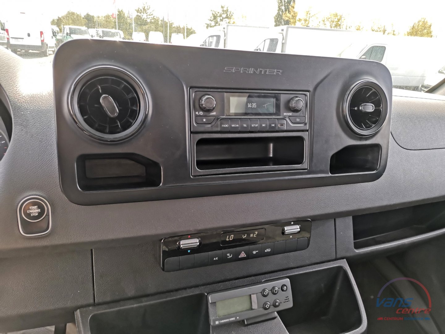 Iveco DAILY 35S16 HI-MATIC/ MAXI XL/ 8 MÍST/ TAŽNÉ 3,5T
