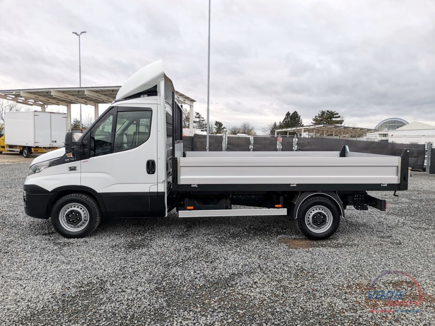 Iveco DAILY 3.0/107KW SKLÁPĚČ 3,5M/ MĚCHY/ TAŽNÉ 3,5T