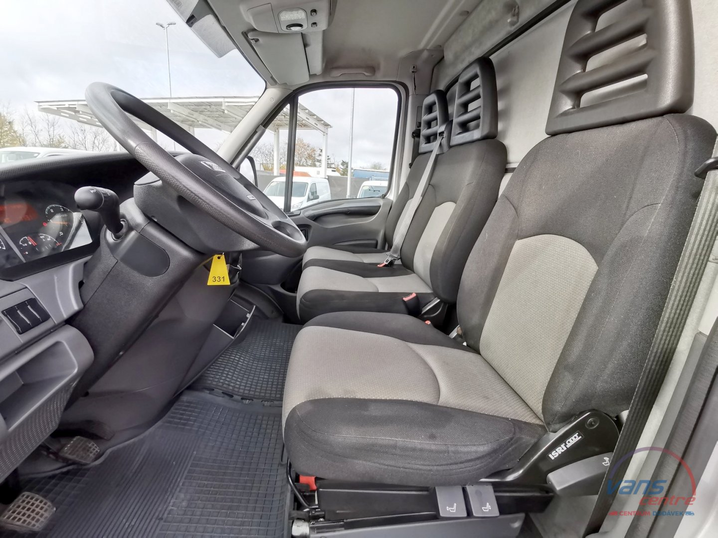 Iveco DAILY 70C17 SHRNOVACÍ 8 PALET/ UZÁVĚRKA/ ČR
