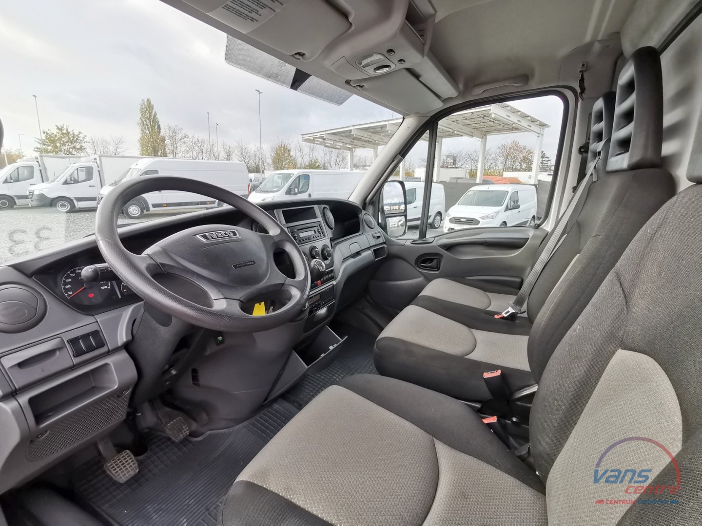 Iveco DAILY 70C17 SHRNOVACÍ 8 PALET/ UZÁVĚRKA/ ČR