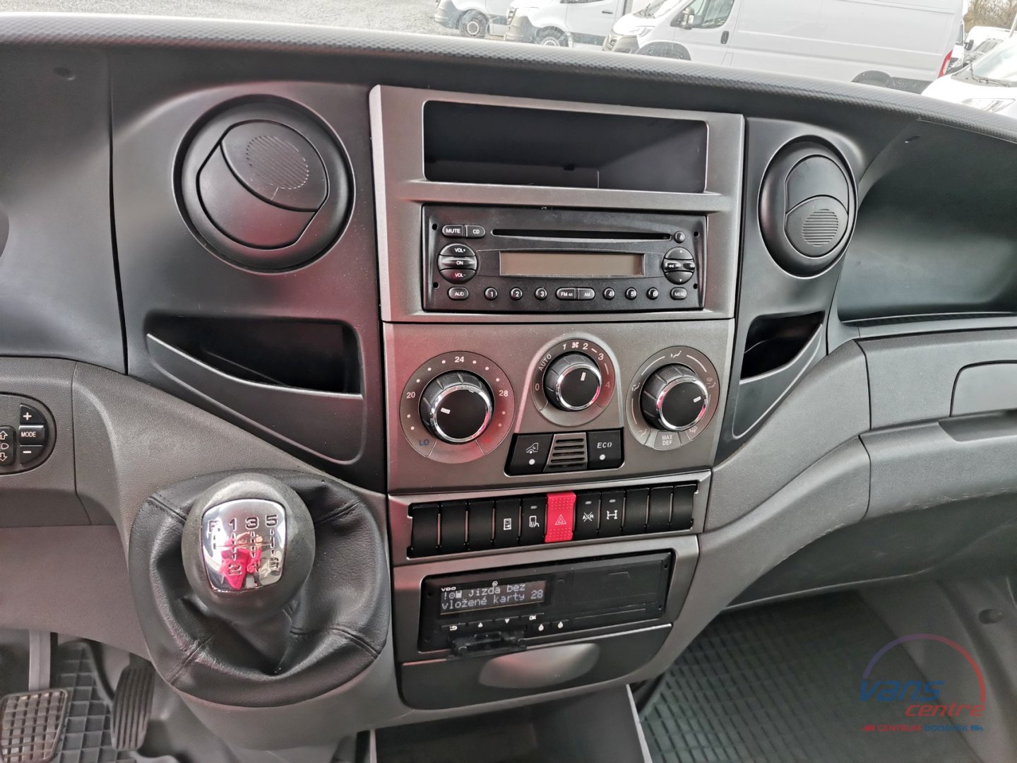 Iveco DAILY 70C17 SHRNOVACÍ 8 PALET/ UZÁVĚRKA/ ČR