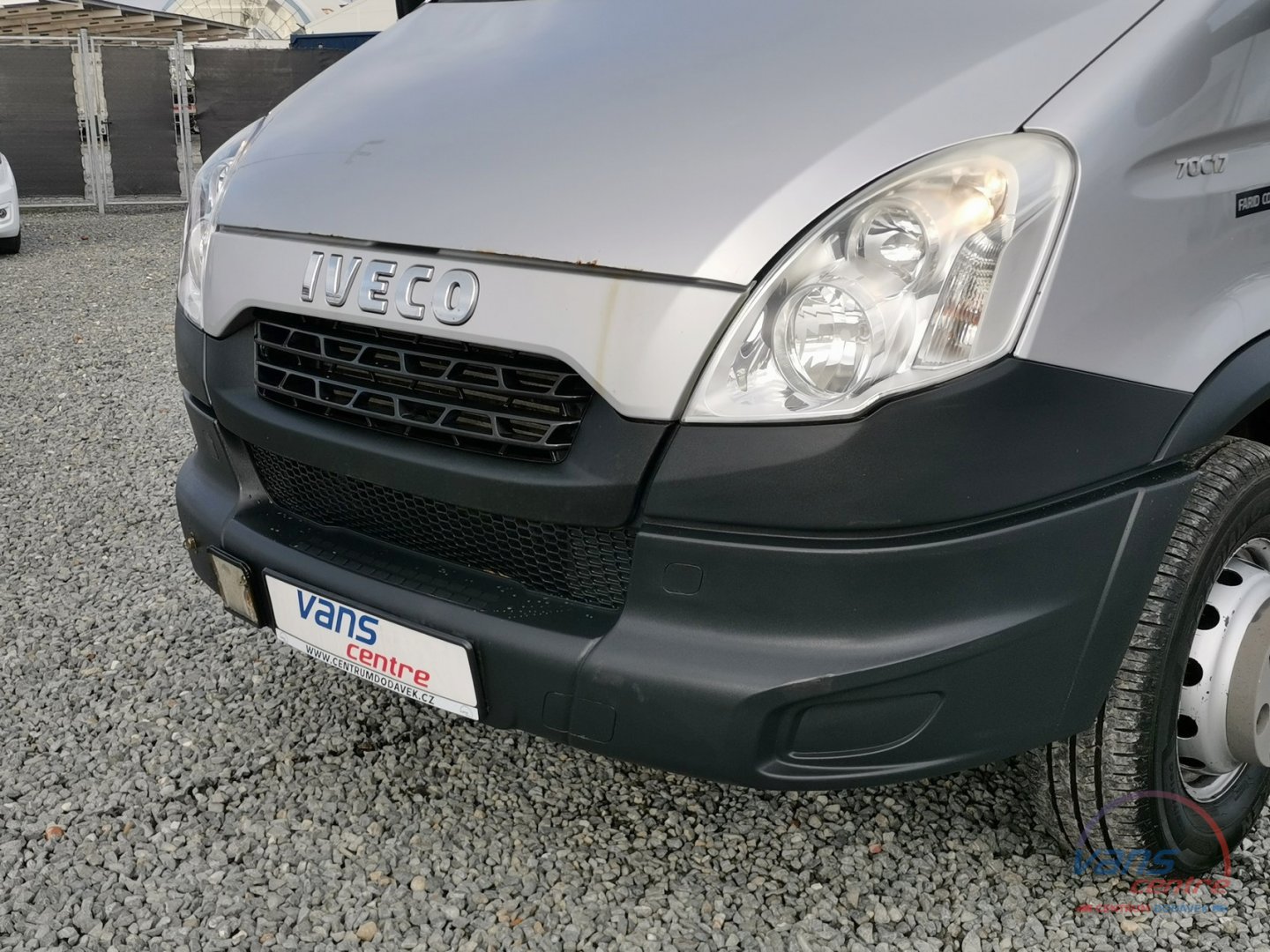 Iveco DAILY 70C17 SHRNOVACÍ 8 PALET/ UZÁVĚRKA/ ČR