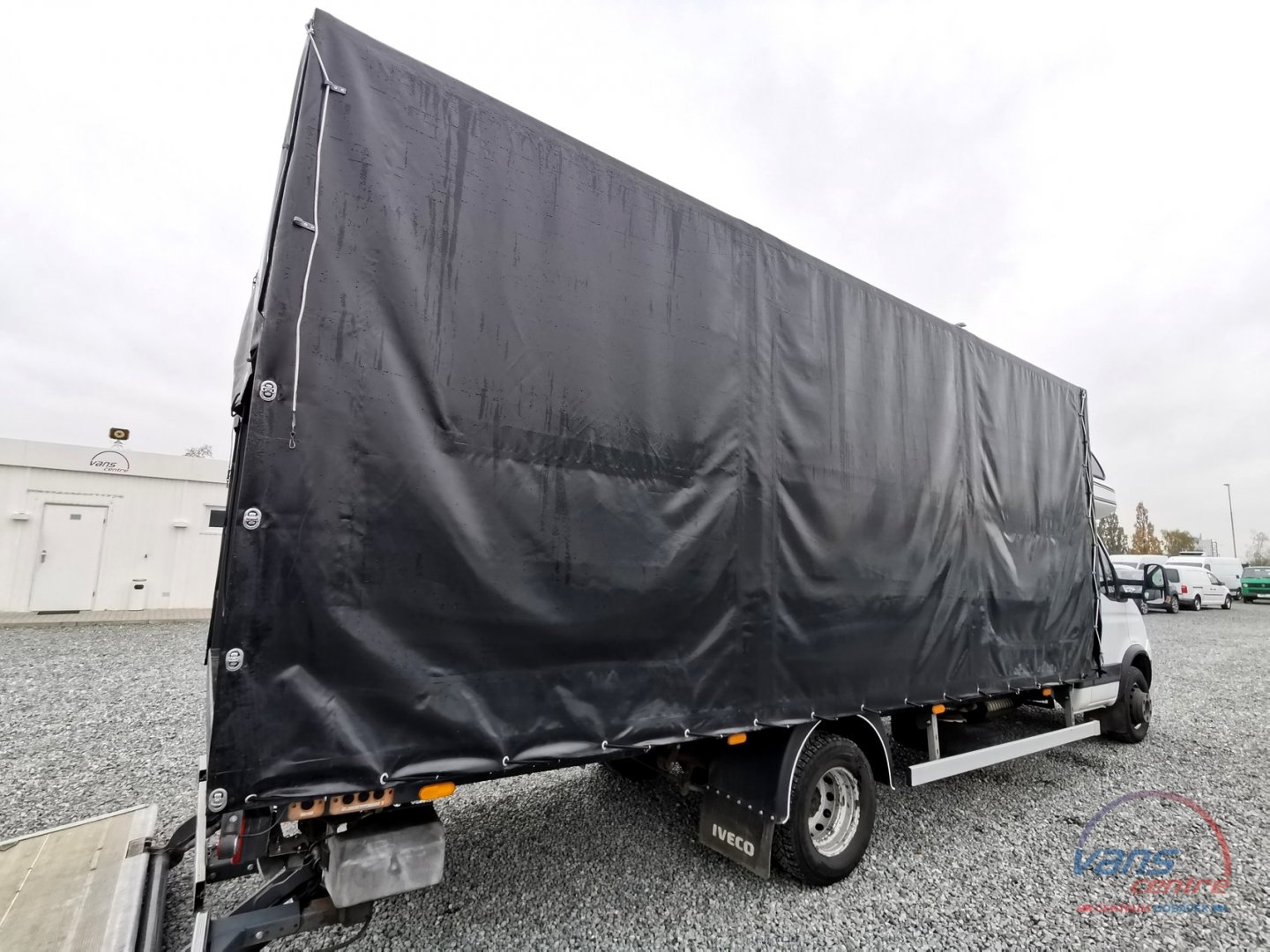 Iveco DAILY 70C17 VALNÍK 12 PALET/ NEZ.TOPENÍ/ HYDR.ČELO 1000KG 