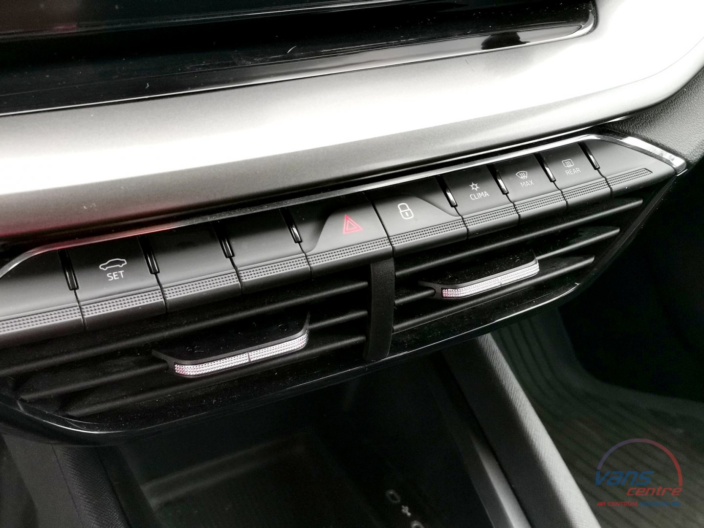 Škoda OCTAVIA 2.0TDI/85KW FRESH/ LED/ KEYLESS