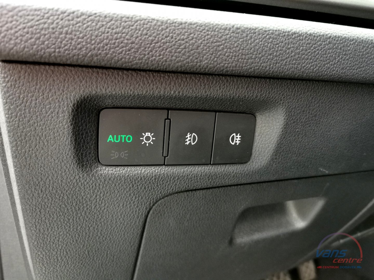 Škoda OCTAVIA 2.0TDI/85KW FRESH/ LED/ KEYLESS