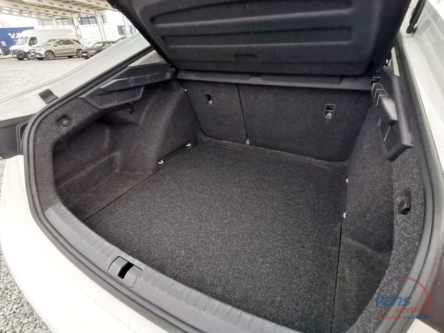 Škoda OCTAVIA 2.0TDI/85KW FRESH/ LED/ KEYLESS