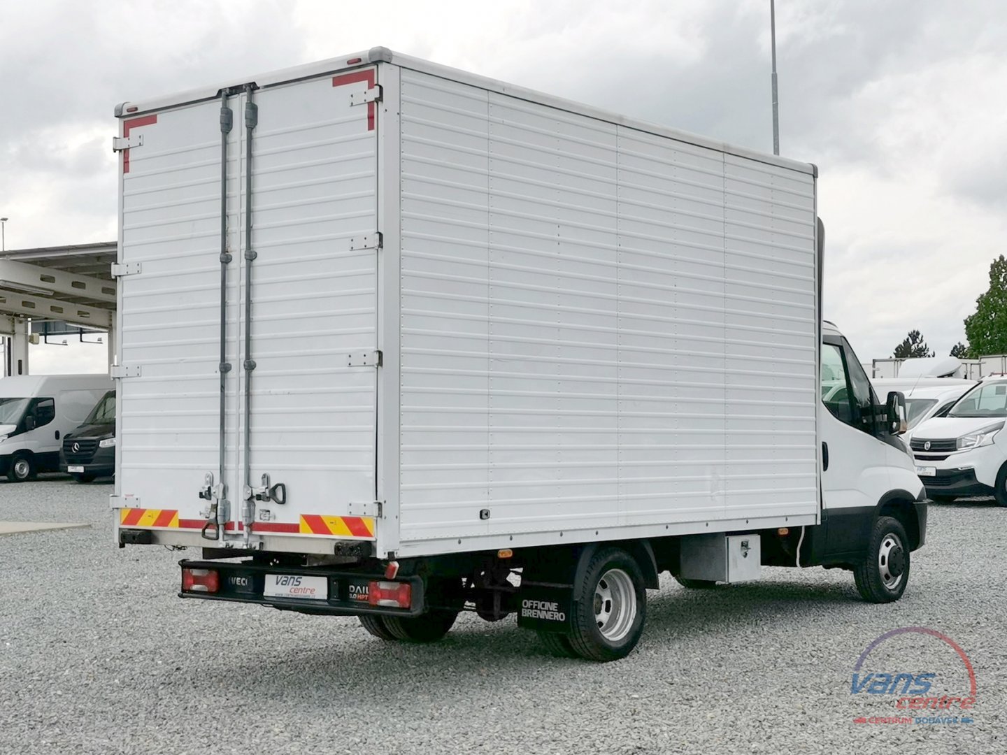 Iveco DAILY 35C17 SKŘÍŇ 9 PALET/ AUTO.KLIMA/ TEMPOMAT