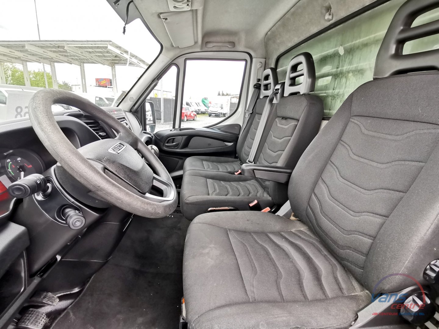 Iveco DAILY 35C17 SKŘÍŇ 9 PALET/ AUTO.KLIMA/ TEMPOMAT
