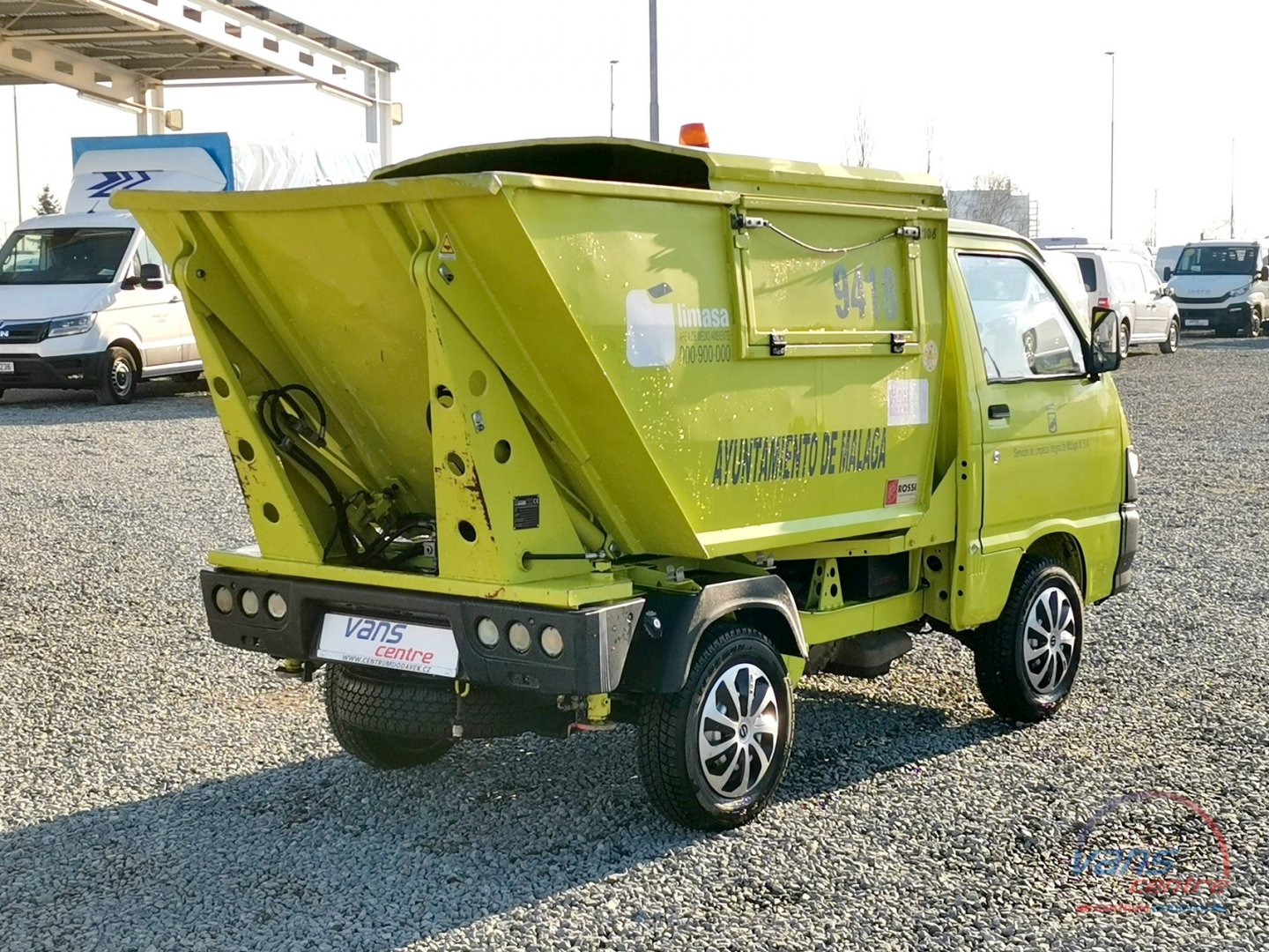 Renault MASTER 165DCI VALNÍK 9 PALET/ MĚCHY/ KLIMA/ ČR