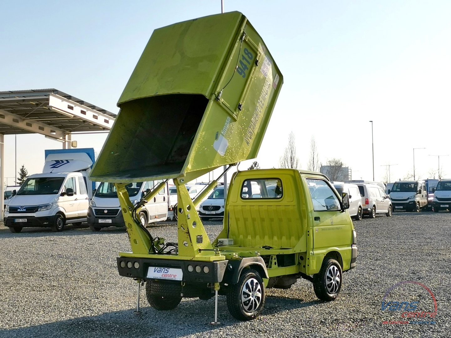 Renault MASTER 165DCI VALNÍK 9 PALET/ MĚCHY/ KLIMA/ ČR