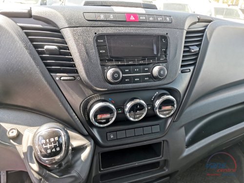 Iveco DAILY 35S18 CHLAĎÁK/ 8 PALET/ MĚCHY/ ČR/1.MAJ.