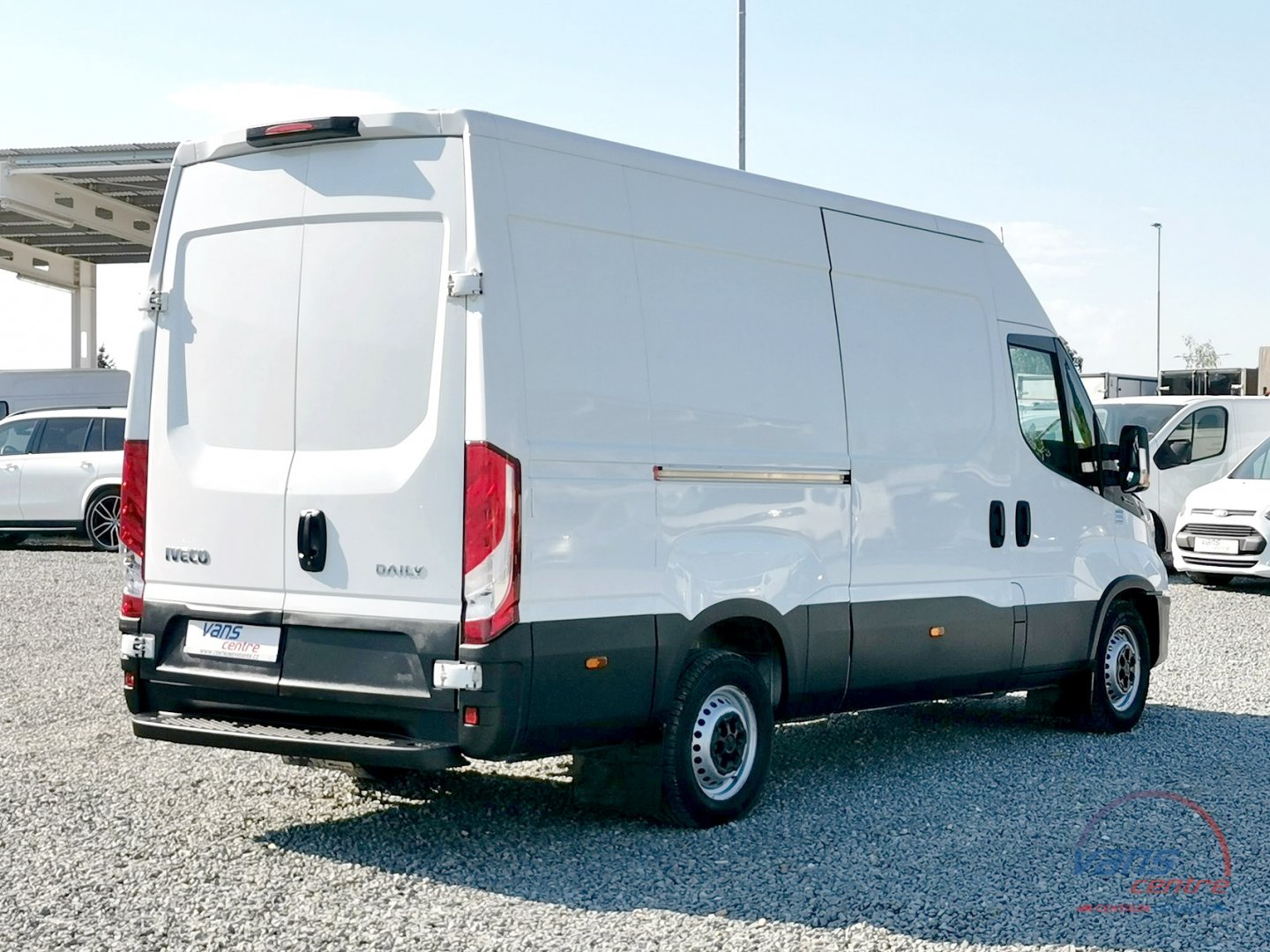 Iveco DAILY 35S14 STŘEDNÍ/ KLIMA/ TEMPOMAT/ ČR