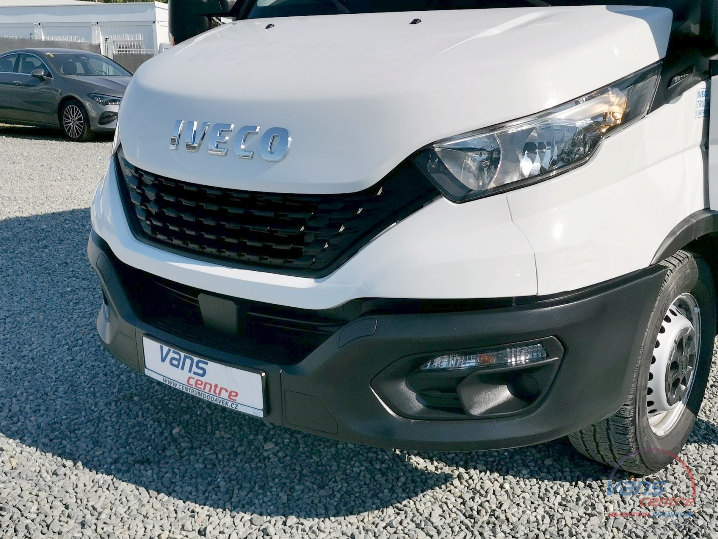 Iveco DAILY 35S14 STŘEDNÍ/ KLIMA/ TEMPOMAT/ ČR