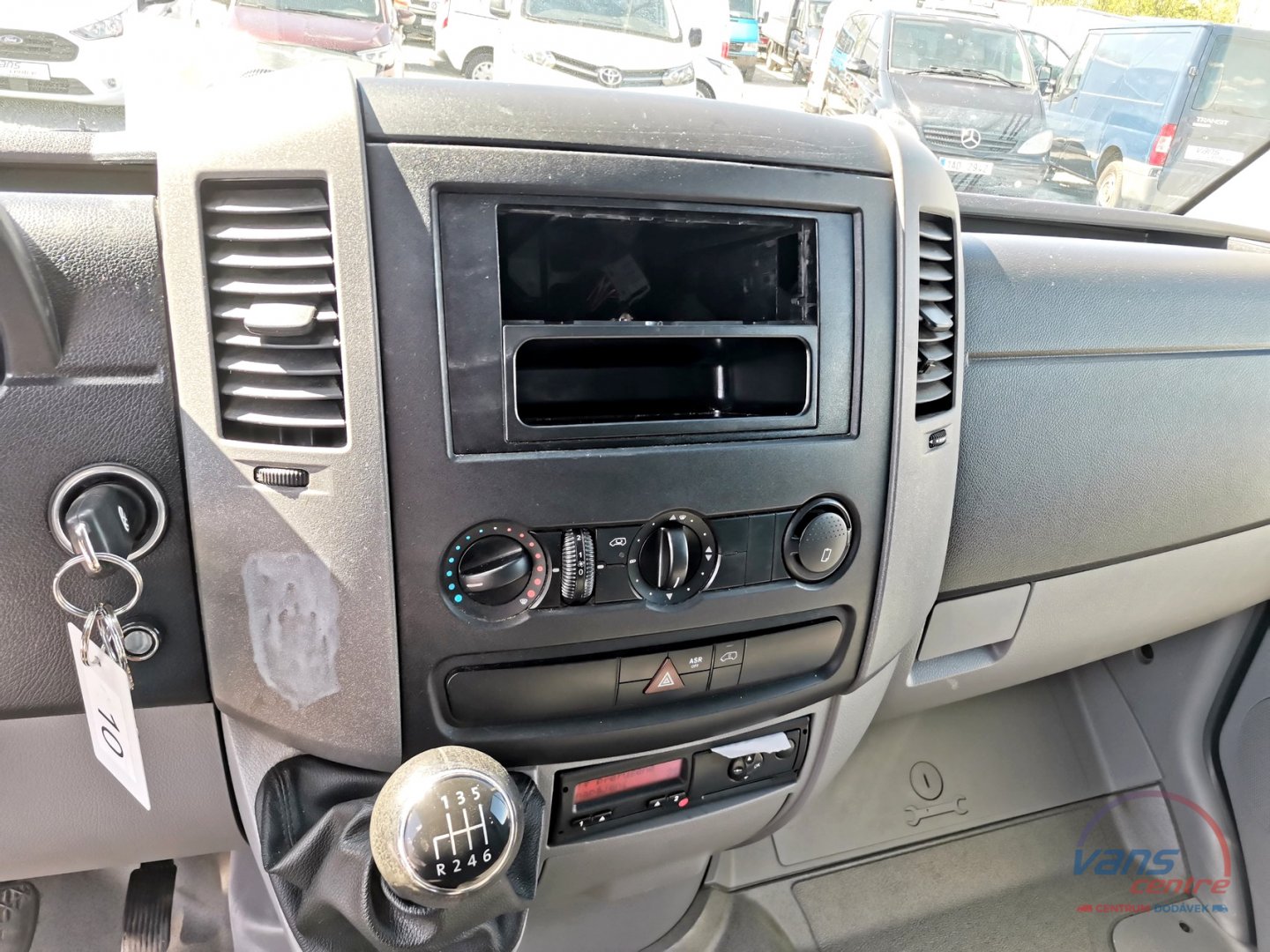 Volkswagen CRAFTER 2.0TDI/120KW SKŘÍŇ/ CHLADÍ/ 10 PALET/ MĚCHY