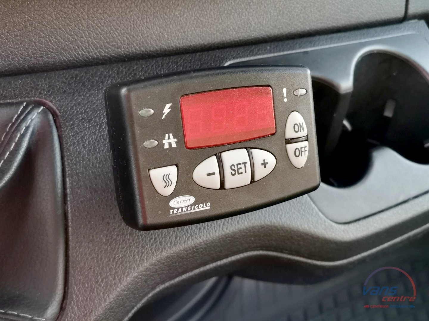 Renault MASTER 130DCI SKŘÍŇ 8 PALET/ KLIMA/ 122960KM