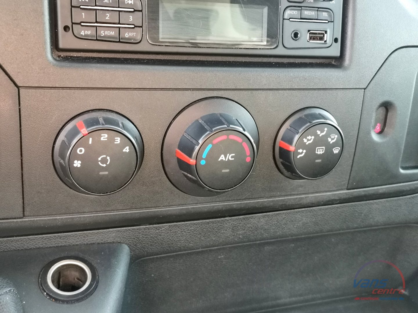 Renault MASTER 150DCI SKŘÍŇ/ CHLADÍ/MRAZÍ 7 PALET/ ČR