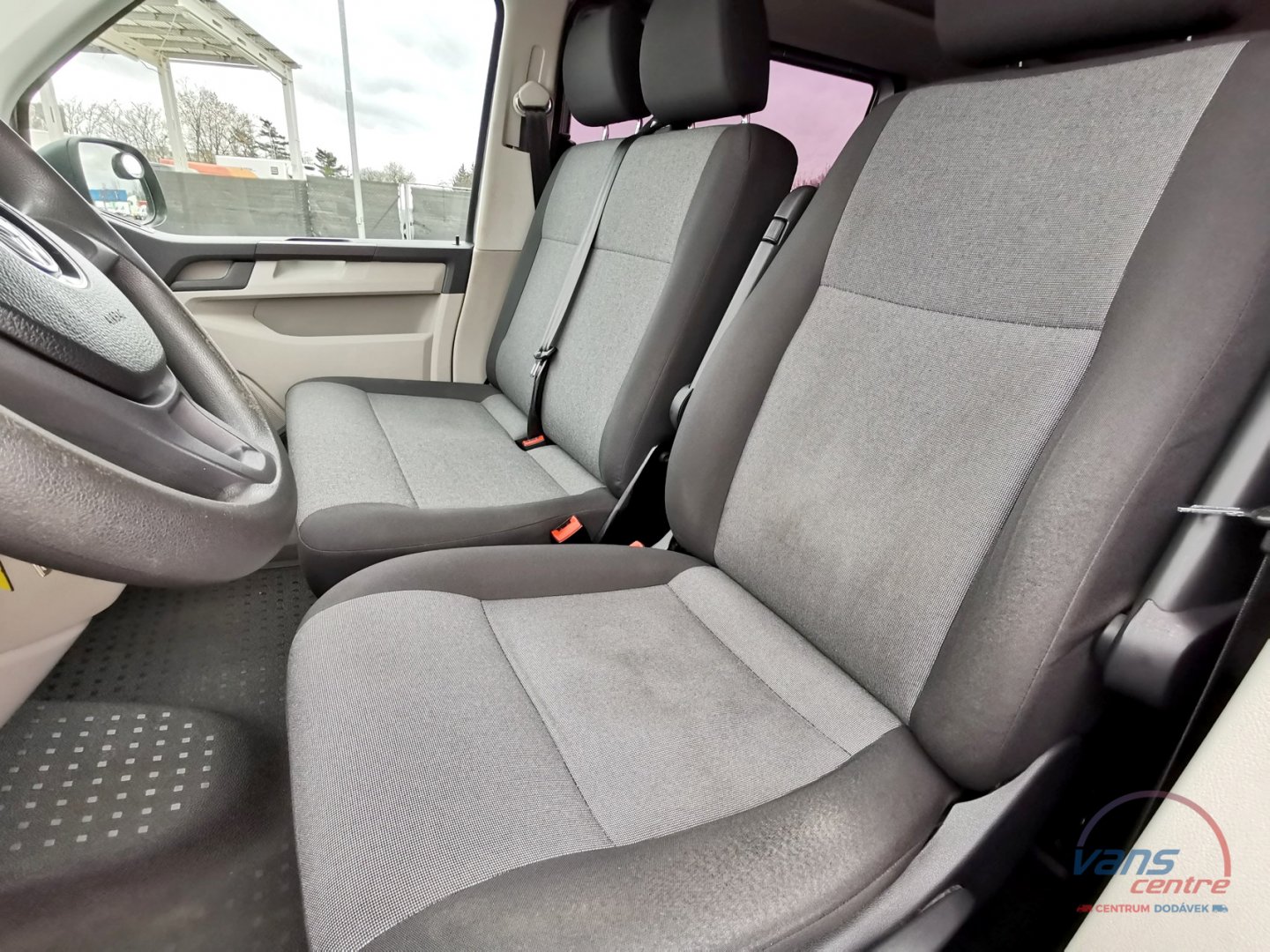 Volkswagen TRANSPORTER 2.0TDI/110KW DSG/ L2H1/ 9 MÍST/ KLIMA 