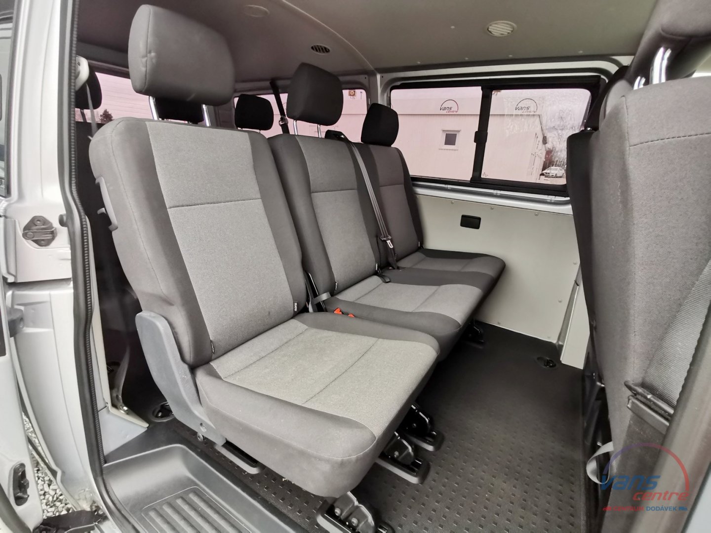 Volkswagen TRANSPORTER 2.0TDI/110KW DSG/ L2H1/ 9 MÍST/ KLIMA 