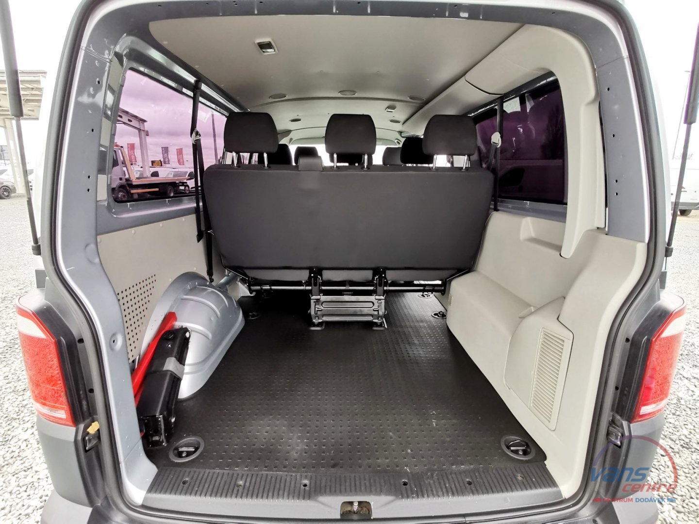 Volkswagen TRANSPORTER 2.0TDI/110KW DSG/ L2H1/ 9 MÍST/ KLIMA 