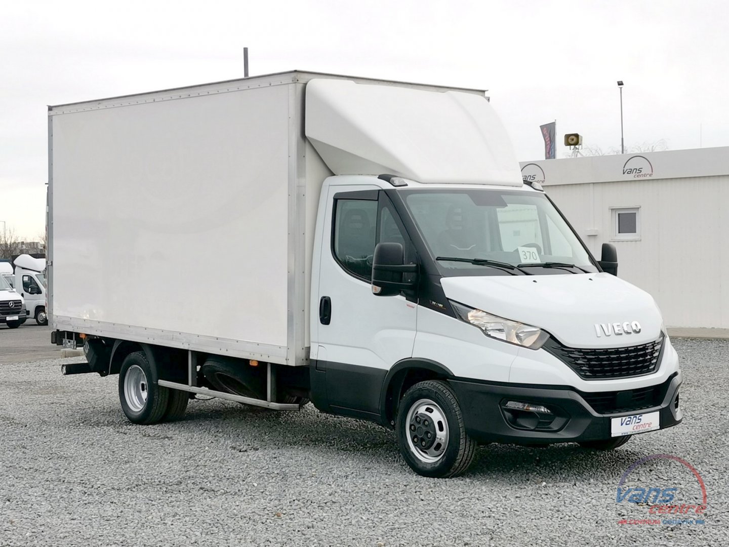 Ford TRANSIT TOURNEO 2.2TDCI L3H2/ 9 MÍST/ TAŽNÉ 