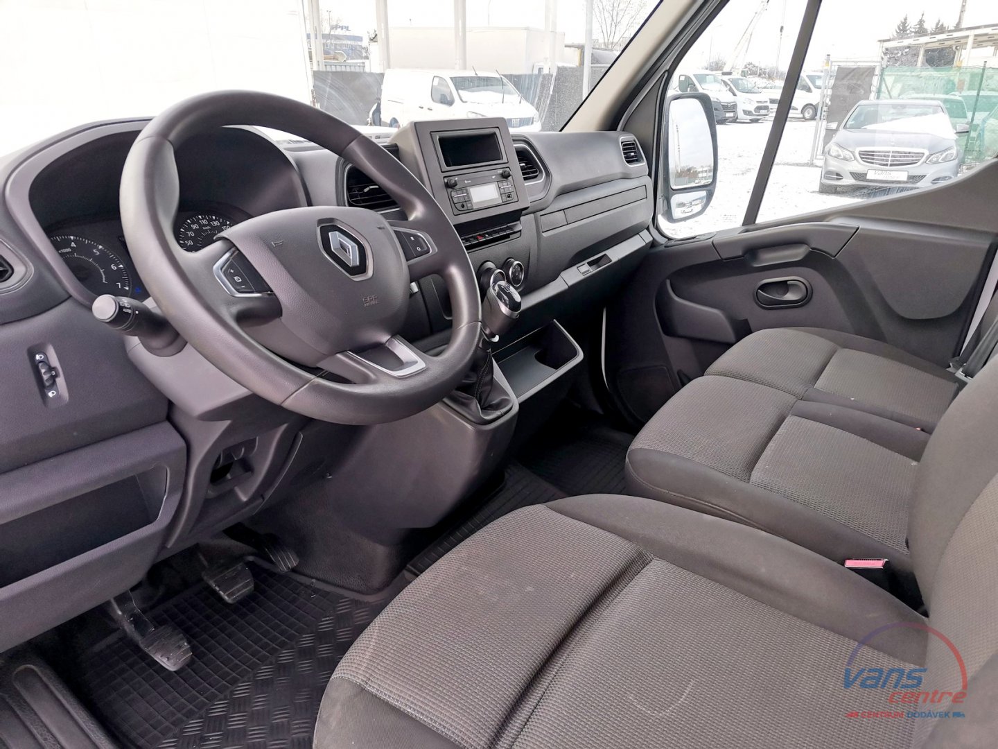 Renault MASTER 150DCI SKŘÍŇ 8 PALET/ KLIMA/ ČR