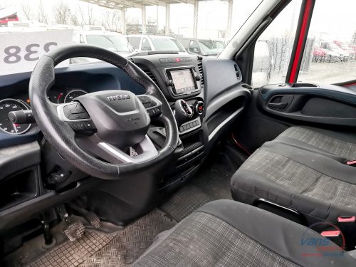 Iveco DAILY 35S18 HI-MATIC/ SKŘÍŇ 8 PALET/ NAVI/ KAMERA/ ČR