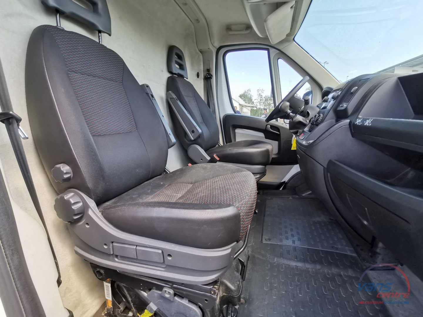 Peugeot BOXER  2.2HDI/110KW L2H2/ NEZ.TOPENÍ/ TAŽNÉ