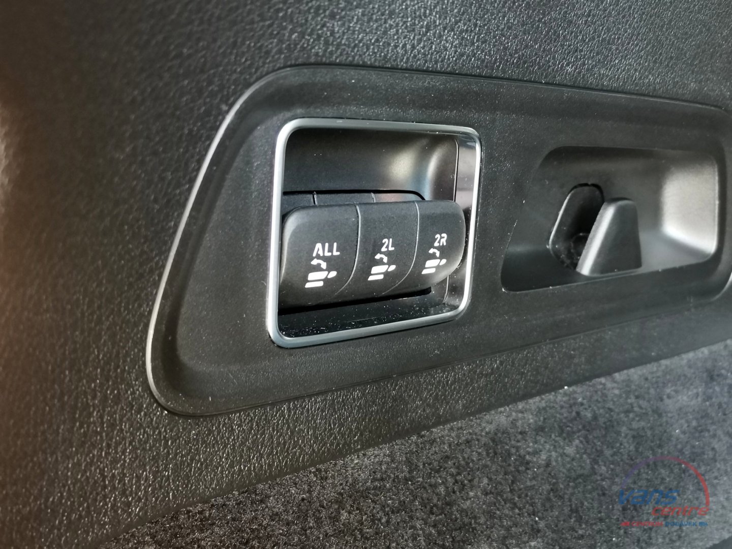 Mercedes-Benz GLS 400D 4MATIC/ AMG/ PANO/ 7 MÍST/ TOP VÝBAVA!