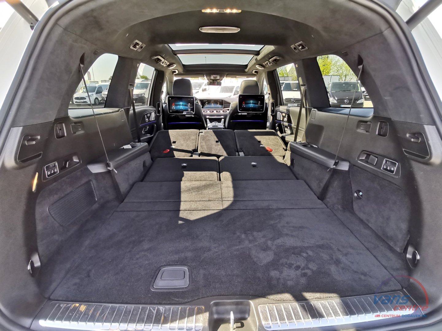 Mercedes-Benz GLS 400D 4MATIC/ AMG/ PANO/ 7 MÍST/ TOP VÝBAVA!