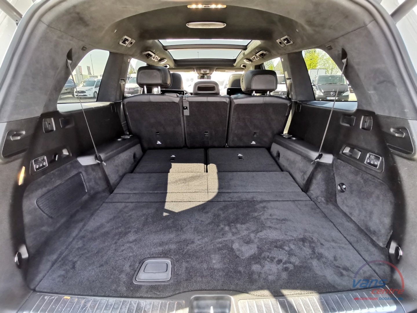 Mercedes-Benz GLS 400D 4MATIC/ AMG/ PANO/ 7 MÍST/ TOP VÝBAVA!