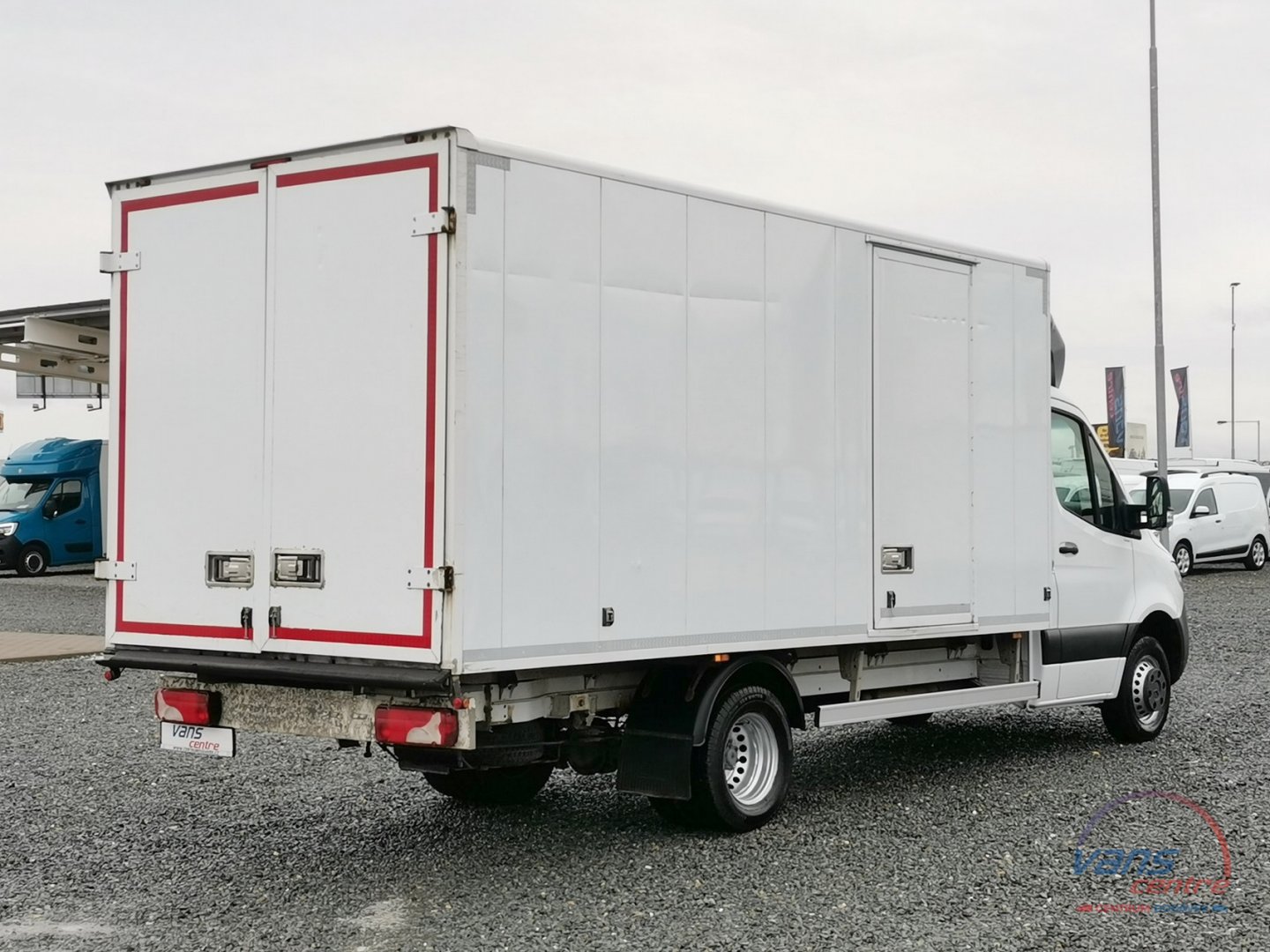 Mercedes-Benz SPRINTER 519CDI/AT SKŘÍŇ 4,9M/ MĚCHY/ KLIMA/ 3,5T 