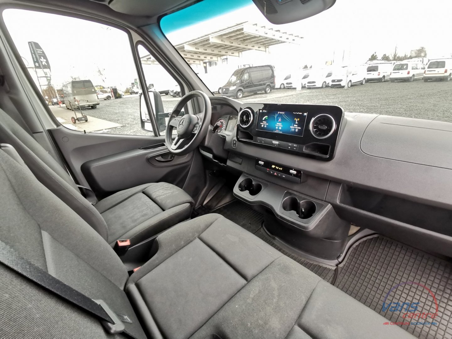 Mercedes-Benz SPRINTER 519CDI/AT SKŘÍŇ 4,9M/ MĚCHY/ KLIMA/ 3,5T 