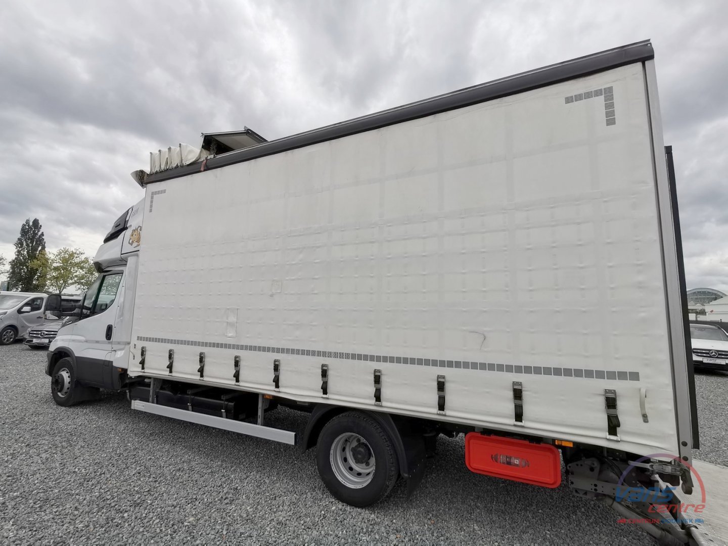 Iveco DAILY 72C21 SHRNOVAČKA 5,2M/ MĚCHY/ H.ČELO/ 1.MAJ. 