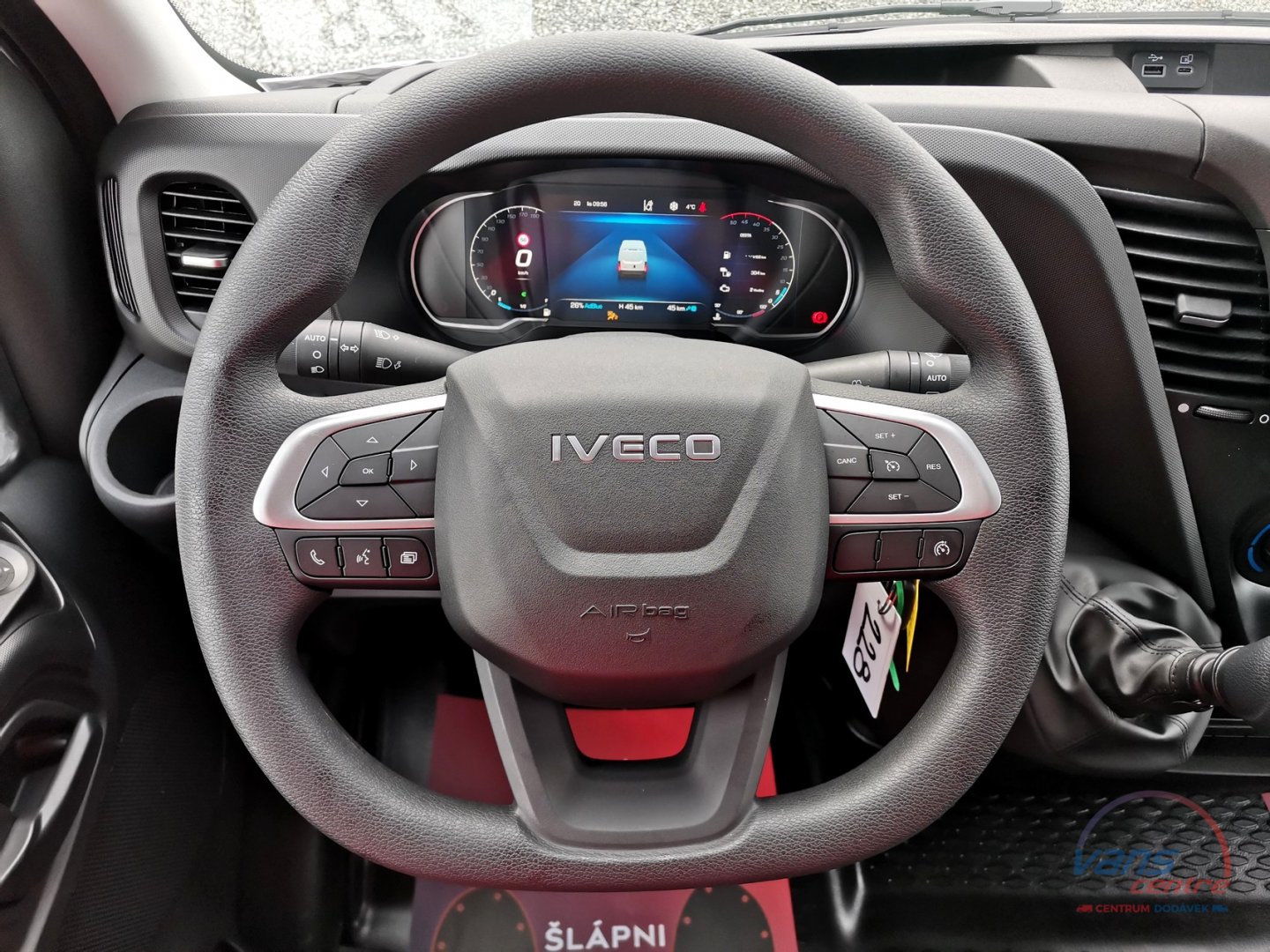 Iveco DAILY 35C17 SKŘÍŇ 10 PALET/ HYDR.ČELO/ ČR