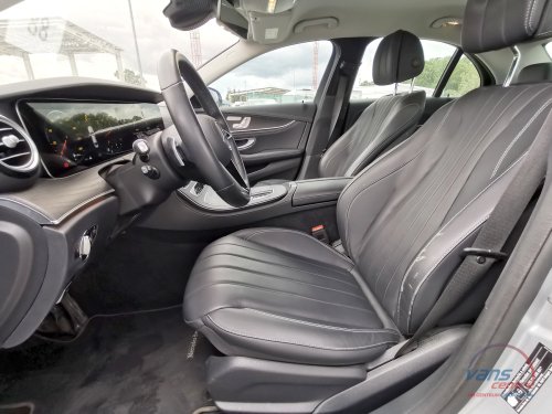 Mercedes-Benz E400D 4MATIC/ AIRMATIC/ HUD/ MASÁŽ/ TAŽNÉ
