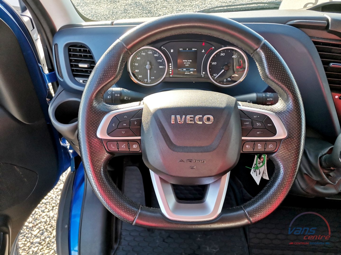 Iveco DAILY 35S14 HI-MATIC/ VALNÍK 8 PALET/ KLIMA/ LED/ NAVI