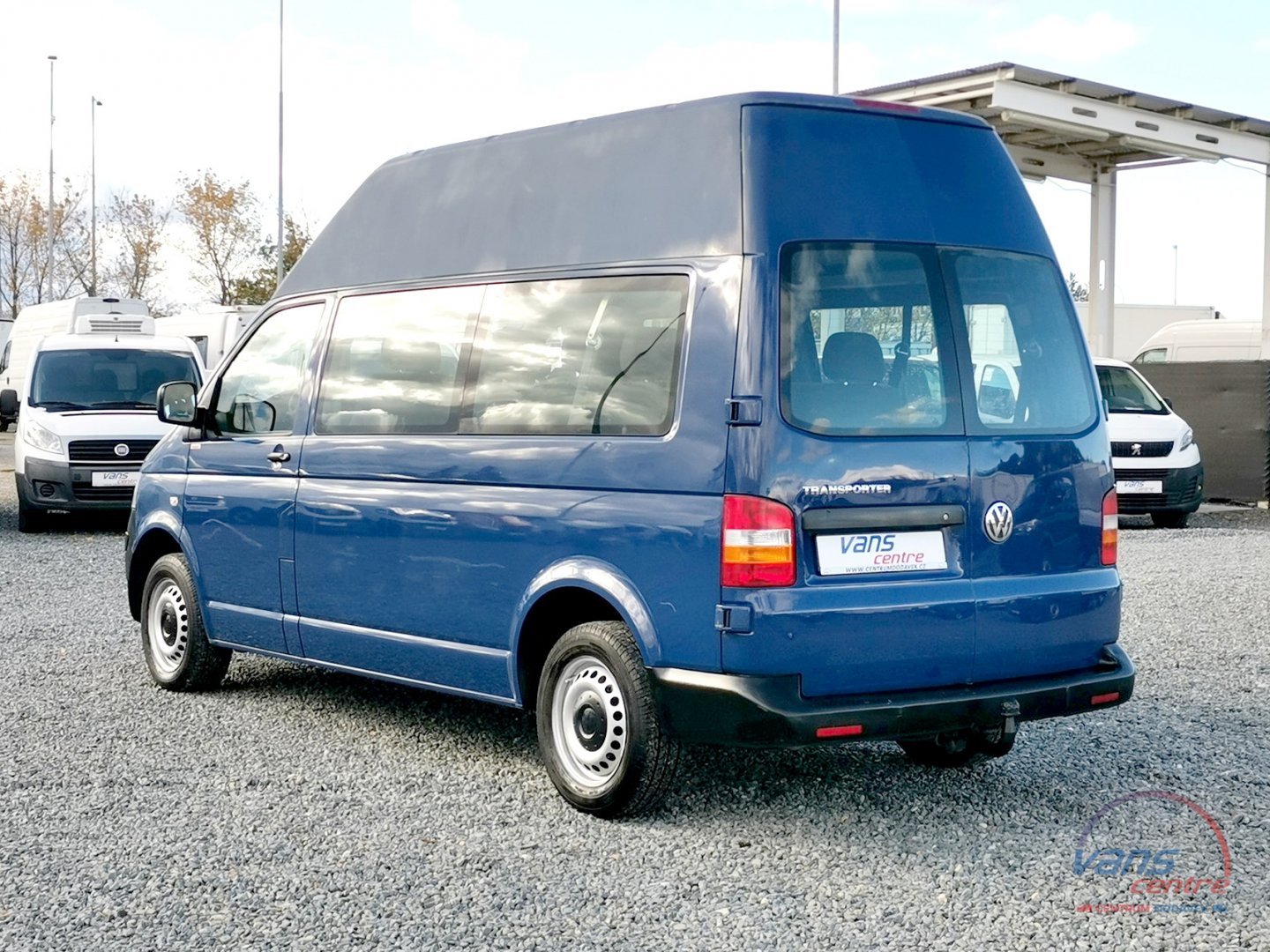 Volkswagen TRANSPORTER 1.9TDI/62KW L2H2/ 9 MÍST/ TAŽNÉ