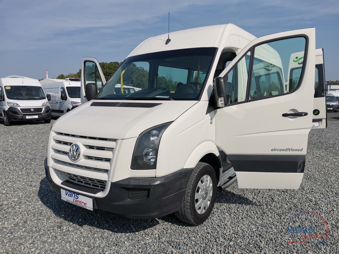 Volkswagen CRAFTER 2.5TDI/80KW 9 MÍST/ INVALIDNÍ SPECIÁL