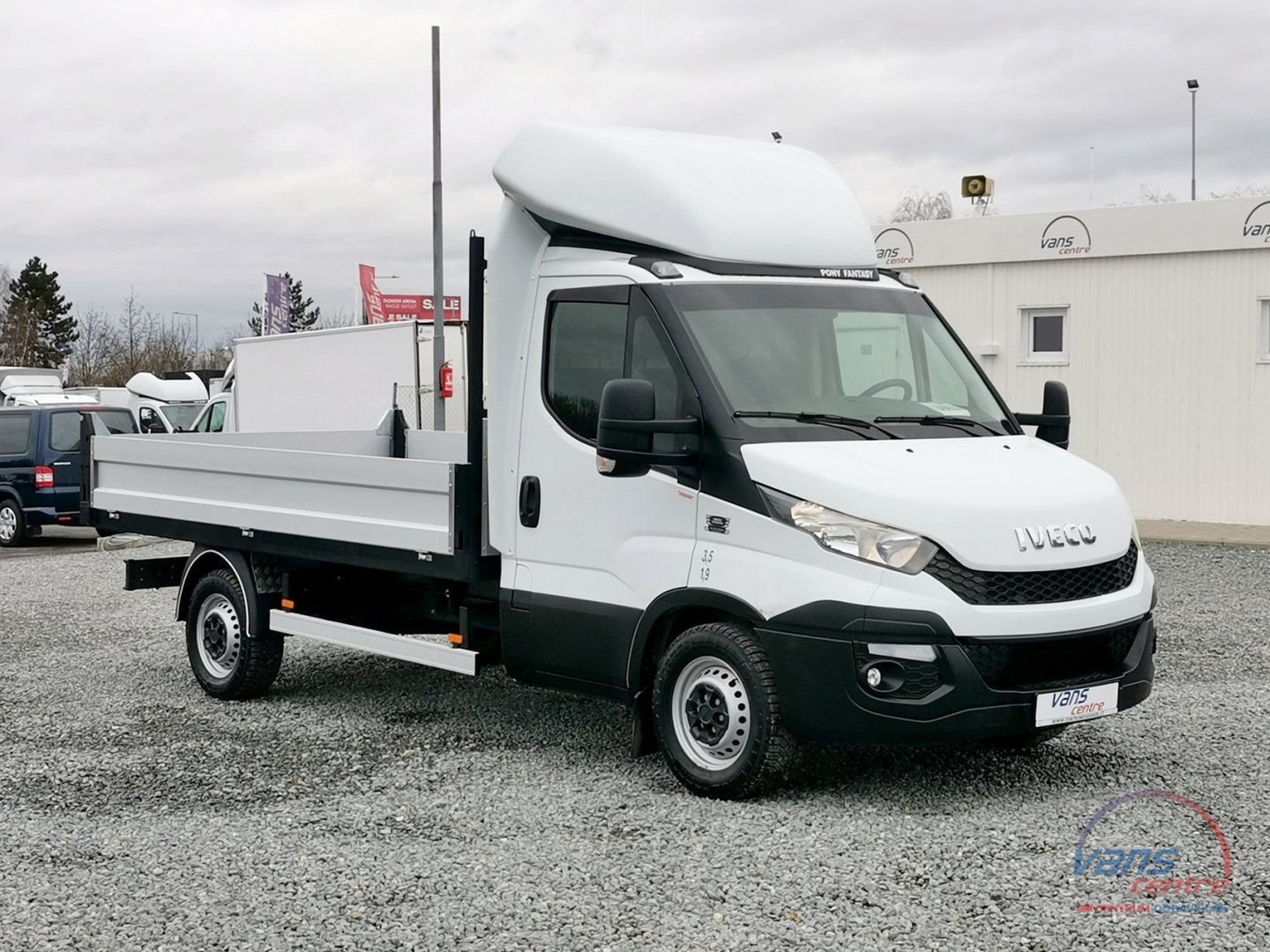 Iveco DAILY 3.0/107KW SKLÁPĚČ 3,5M/ MĚCHY/ TAŽNÉ 3,5T