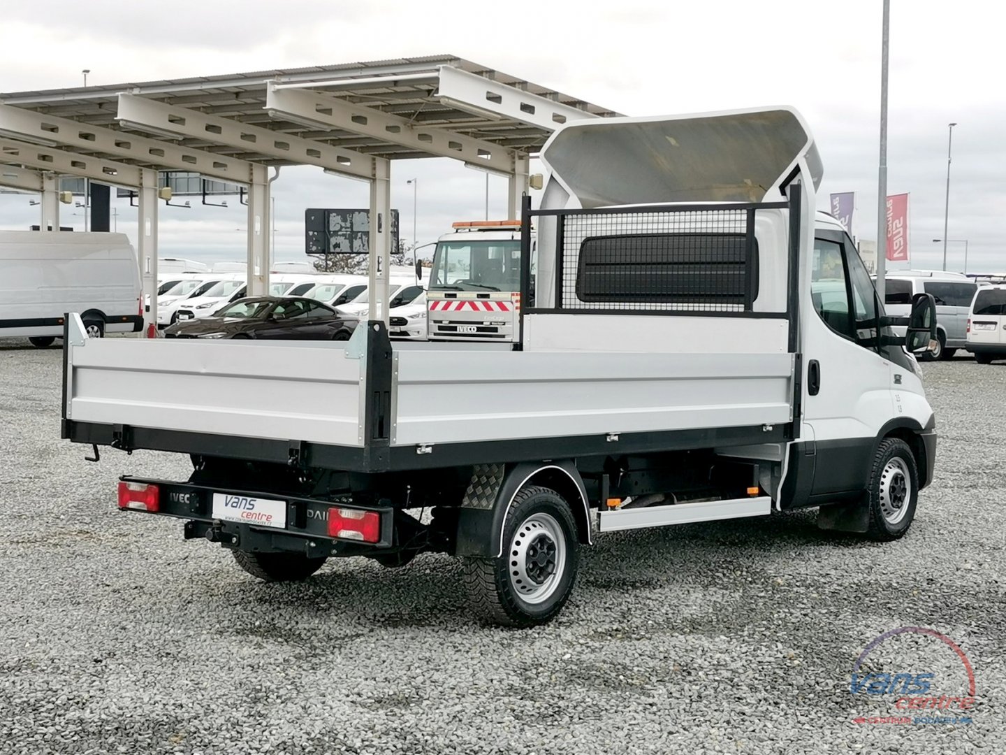 Iveco DAILY 3.0/107KW SKLÁPĚČ 3,5M/ MĚCHY/ TAŽNÉ 3,5T