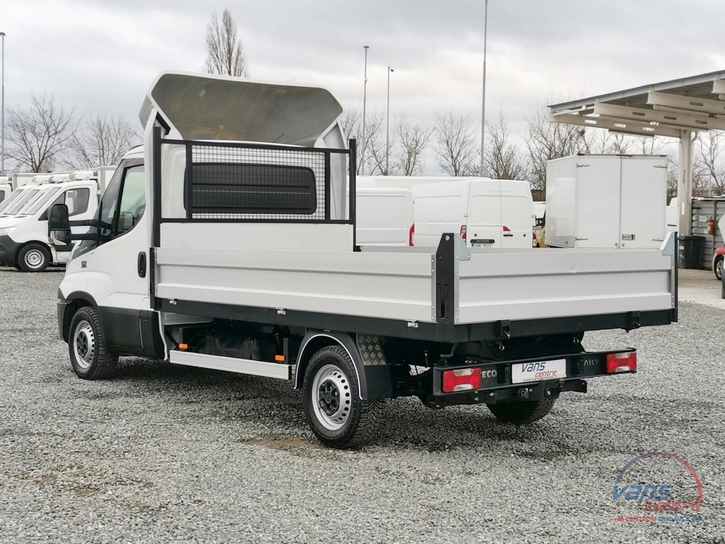 Iveco DAILY 3.0/107KW SKLÁPĚČ 3,5M/ MĚCHY/ TAŽNÉ 3,5T