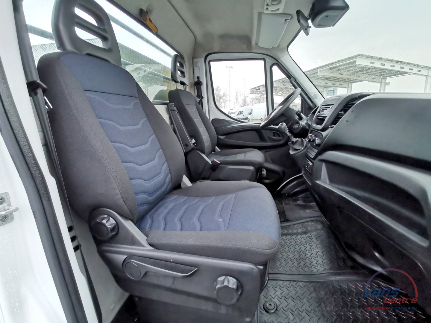 Iveco DAILY 50C15 VALNÍK 4M/ HYDR.RUKA/MĚCHY/ TAŽNÉ 3,5T