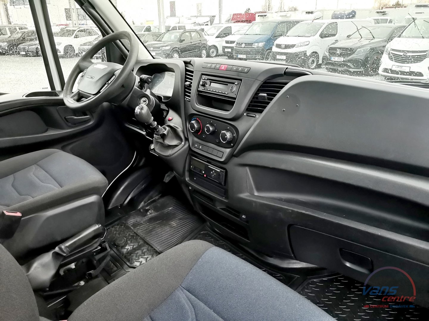 Iveco DAILY 50C15 VALNÍK 4M/ HYDR.RUKA/MĚCHY/ TAŽNÉ 3,5T