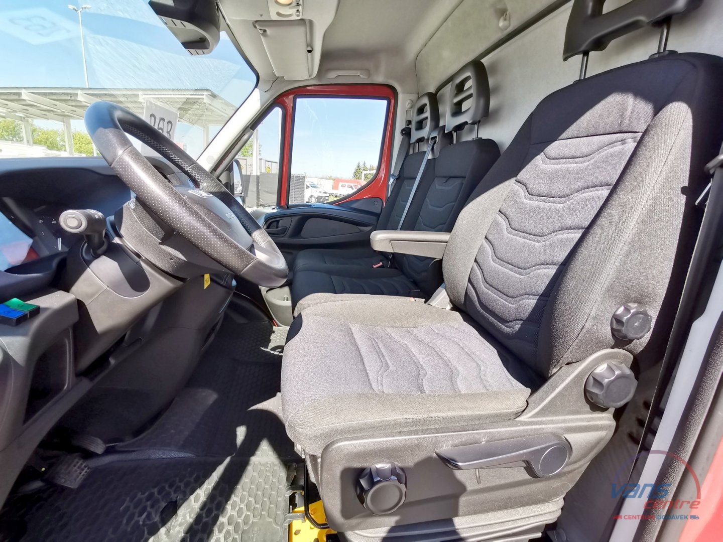 Mercedes-Benz SPRINTER 319/AT SHRNOVACÍ 10 PALET/ MĚCHY/ ČR