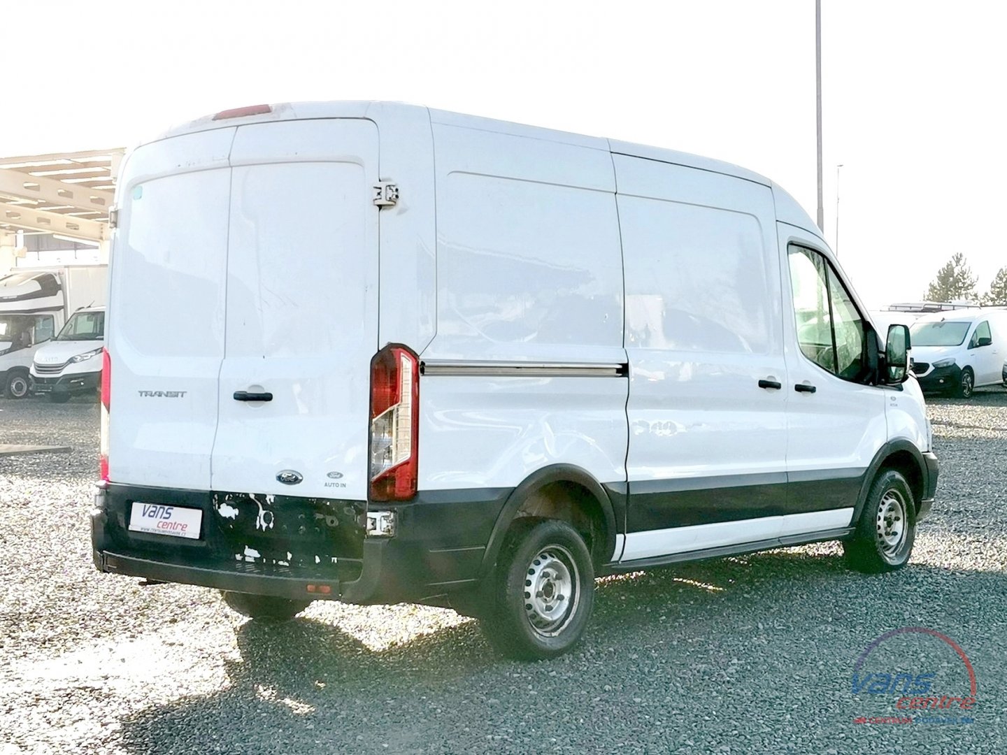 Volkswagen CRAFTER 2.0TDI VALNÍK 3,5M/ 7 MÍST/ TAŽNÉ/ 1.MAJITEL 