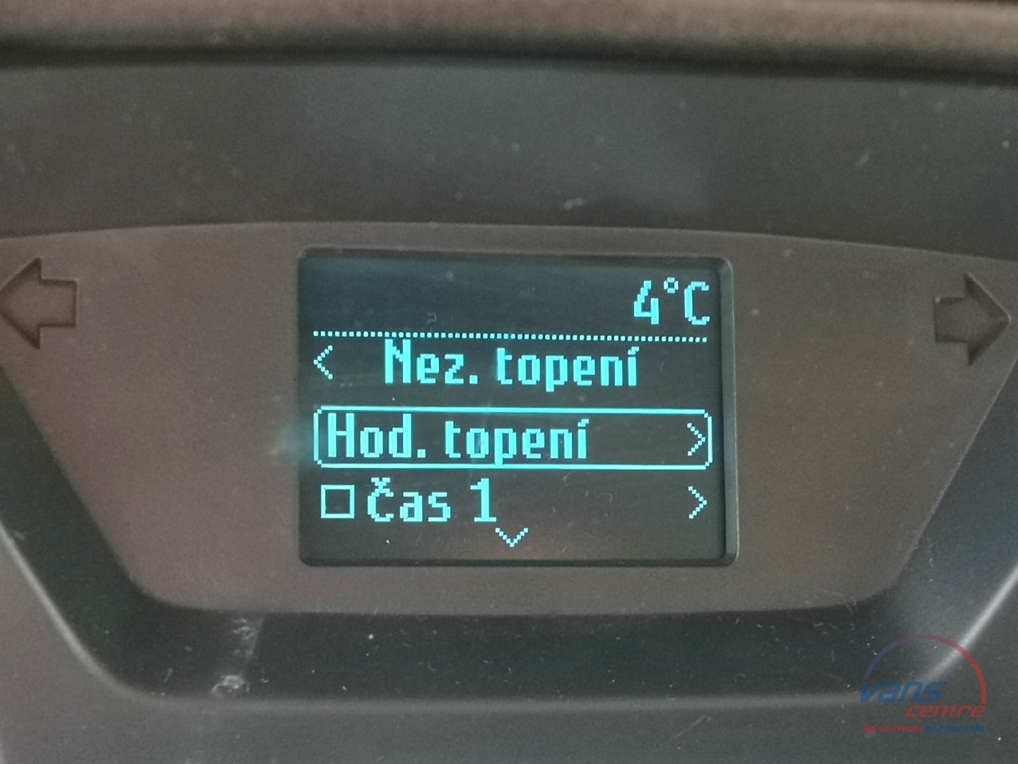 Volkswagen CRAFTER 2.0TDI VALNÍK 3,5M/ 7 MÍST/ TAŽNÉ/ 1.MAJITEL 