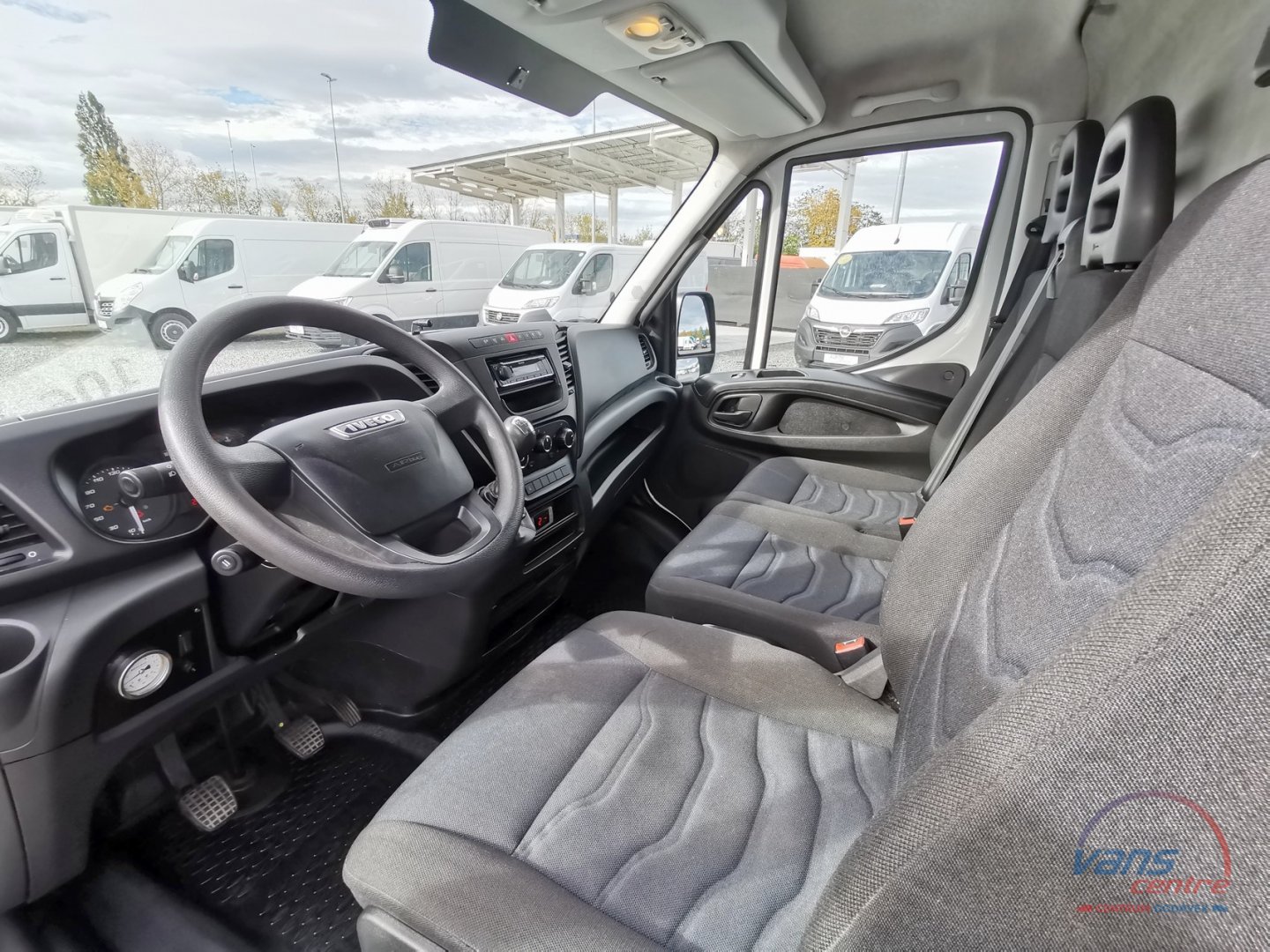 Iveco DAILY 50C15 MRAZÁK/ 220V/ H.ČELO/ DO 3,5T
